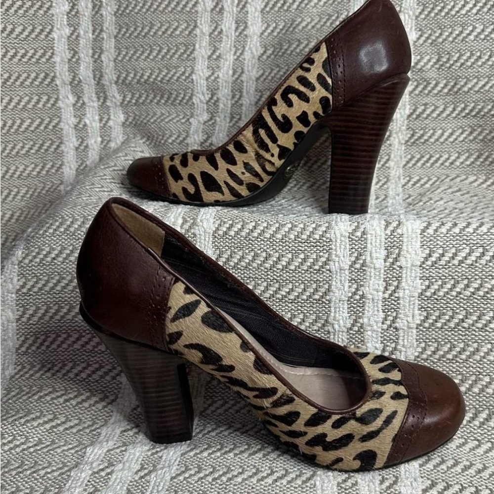 Fossil Sahara Brown Animal Print Calf Hair Leather
Cap Toe Pumps Heels Size 8!